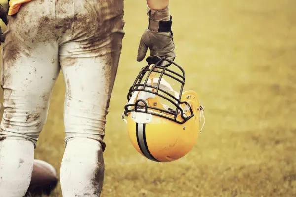 football_helmet-min.webp